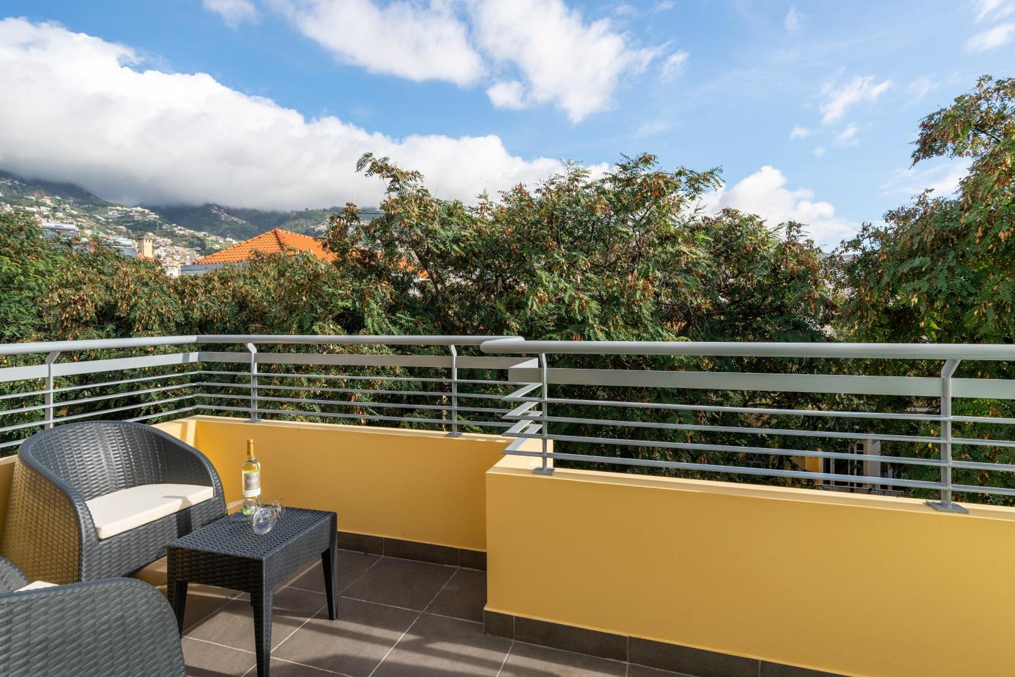 Art Deco Central Apartments, Funchal Bagian luar foto